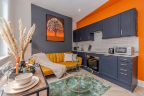 Central 1 Bedroom Apartment on Queens Road